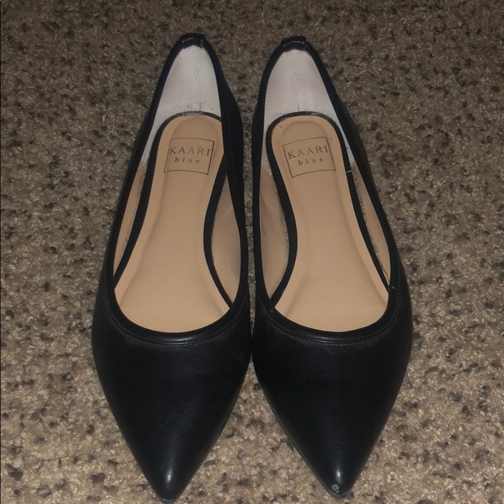 Black point toe flats